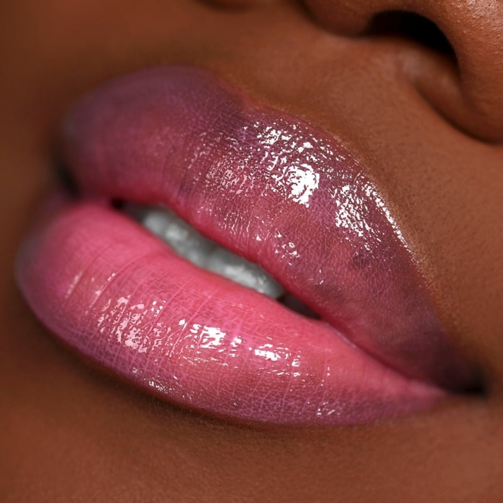 MAC X Stranger Things Lipgloss - Wild Wheeler (Sheer Bright Pink) - Picture 4 of 15